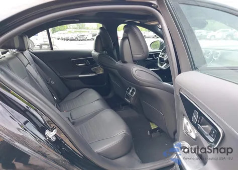 2024 Mercedes-Benz C 300 z USA, uszkodzony, nr VIN W1KAF4HB3RR212857